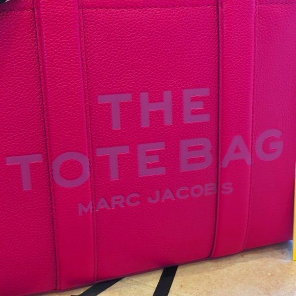 Used only twice The Tote Bag Marc Jacobs Hot Lipstick Pink Leather Medium - Picture 2 of 11